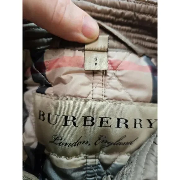 Burberry Finsbridge Short Tan Quilted Coat With COA Small P - Picture 6 of 16